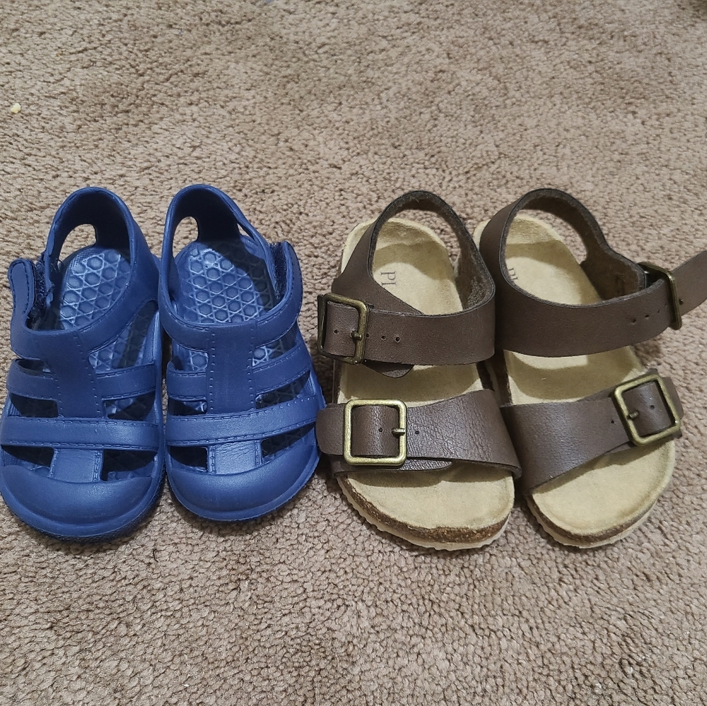 2 Pair of Infant Sandals, New without Tags